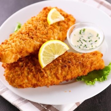 سمك فيليه مقرمش بصوص الليمون