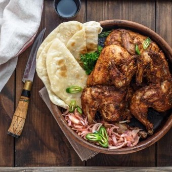 دجاج مشوي بالبصل والسماق ودبس الرمان