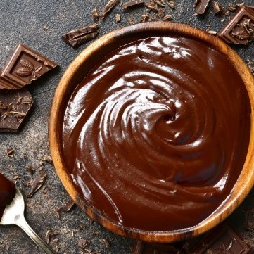 جناش الشوكولاتة لتزيين الحلويات