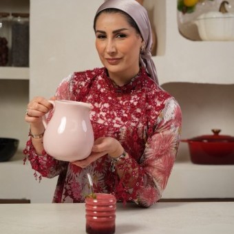 مشروب الكركديه والتوت بالفيديو