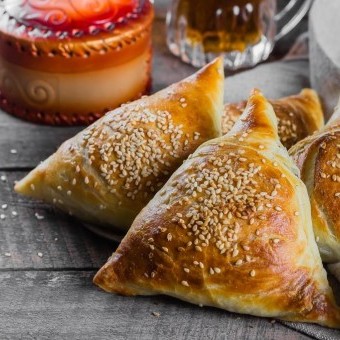 فطائر السبانخ بالسمّاق