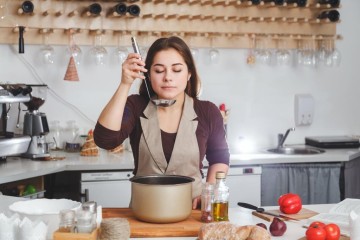 كيف تطهين كمية كبيرة وتحتفظين بالمذاق والجودة؟