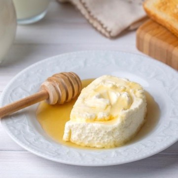 جبنة بالعسل