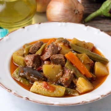 يخنة اللحم بالخضار