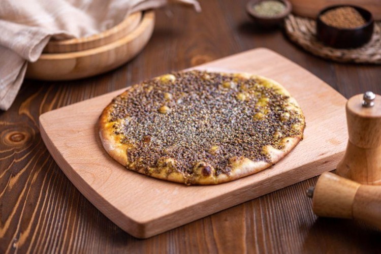 عجينة مناقيش الزعتر والزيت