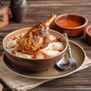 فتة لحم بالأرز لوجبة الغداء