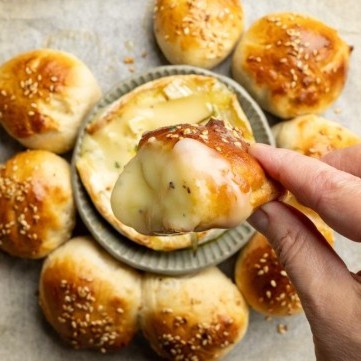 الجبنية بالجبن السائل