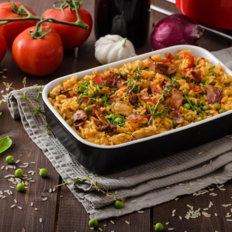 صينية أورزو باللحم في الفرن