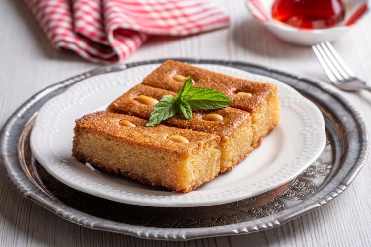 بسبوسة بالقشطة سهلة