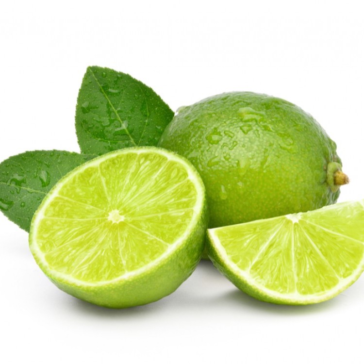 فوائد مذهلة تعرفي عليها عن الليمون الأخضر
