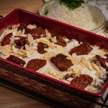 زهرة بالطحينة واللحم والطماطم المجففة بالفيديو