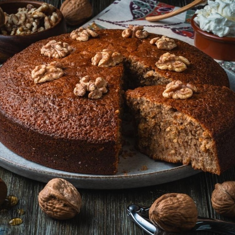 كيك التمر والجوز