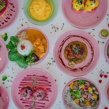 أطباق وردية فاخرة