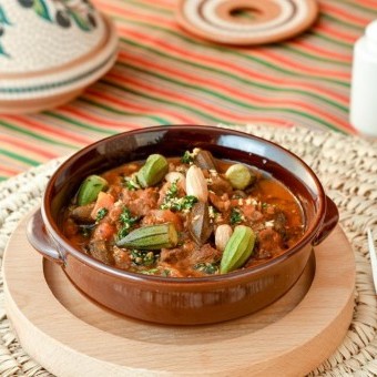 البامية باللحمة لسفرة رمضان