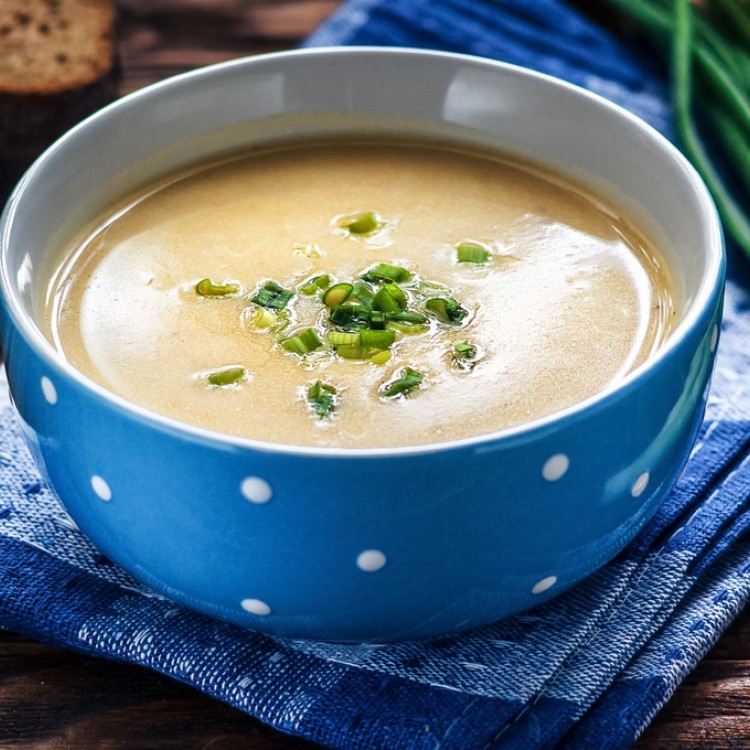 شوربة البصل الأخضر