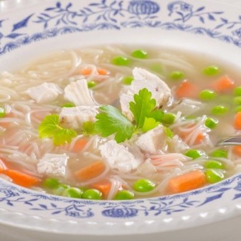 شوربة الدجاج بالشعيرية