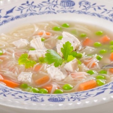شوربة الدجاج بالشعيرية