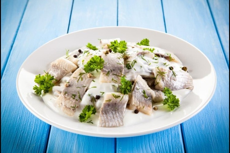 سلطة الرنجة بالطحينة