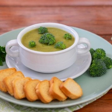 شوربة البروكلي بالجبن