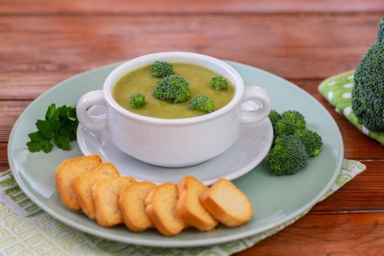 شوربة البروكلي بالجبن