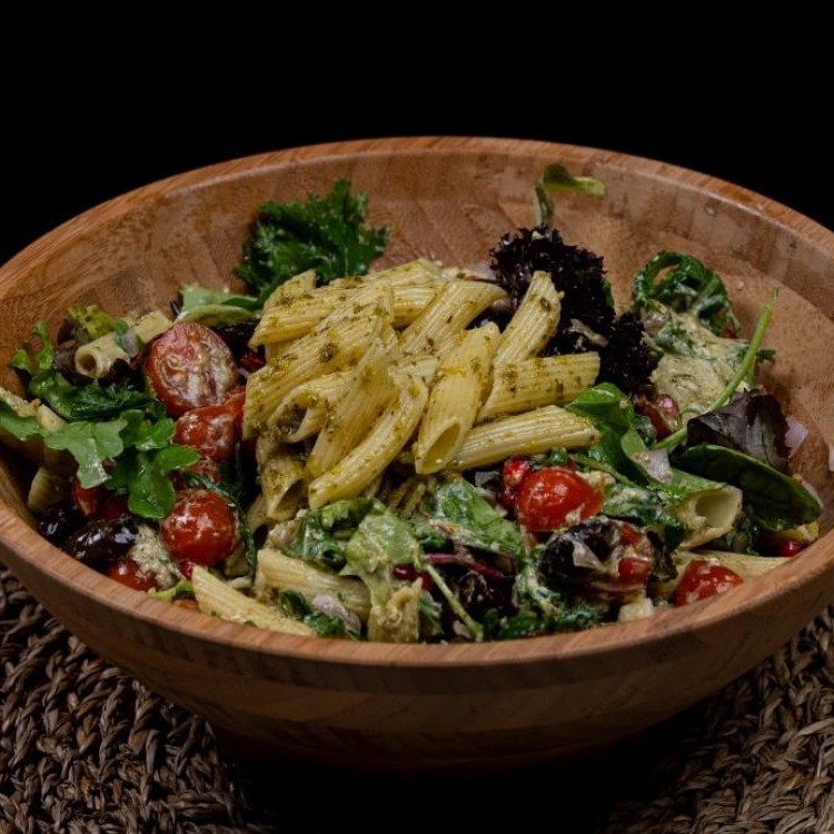 سلطة المعكرونة بصلصة البيستو بالفيديو