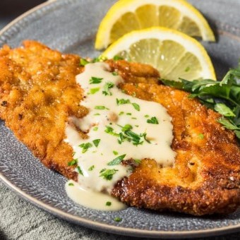 دجاج كرسبي بالصلصة