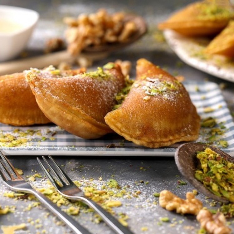 كنافة وقطايف... أشهى حلويات رمضان 2025
