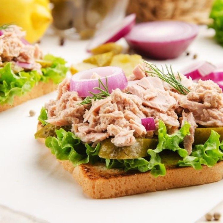 شطائر التونة والخضار