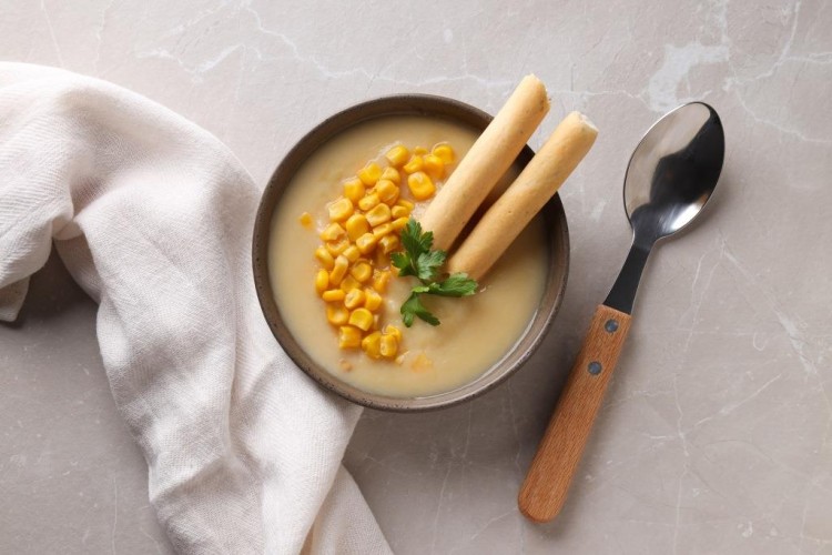 طريقة عمل شوربة ذرة بدون دجاج