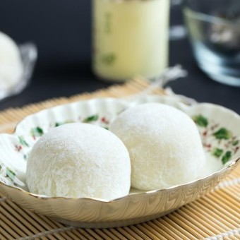 الحلى الياباني بالدقيق