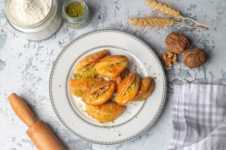 رموش الست بالمكسرات