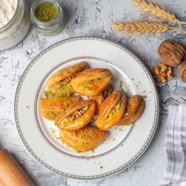 رموش الست بالمكسرات