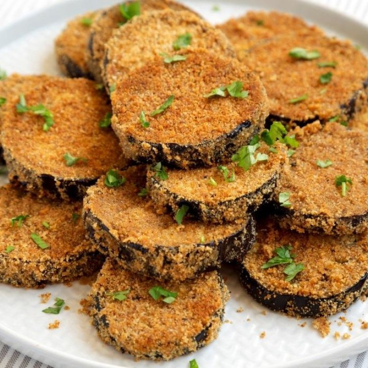 طريقة الباذنجان المقلي بجبن البارميزان