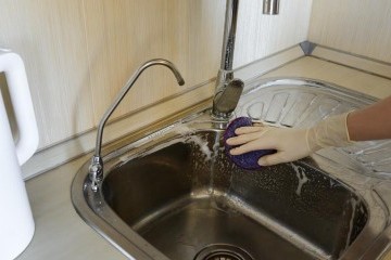 أسرار الحفاظ على مجلى الفولاذ لامعاً