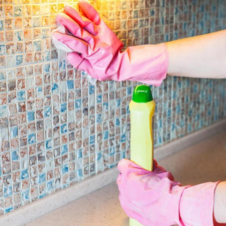 نصائح تنظيف جدران المطبخ من الدهون