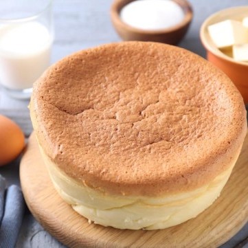 كيكة إسفنجية بالحليب الساخن