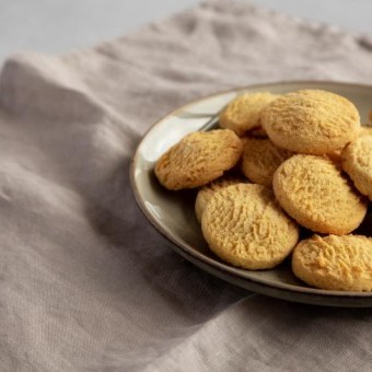 بسكويت الزبدة الناعم لضيافة العيد