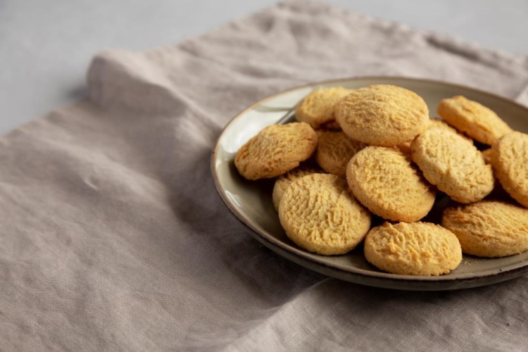 بسكويت الزبدة الناعم لضيافة العيد