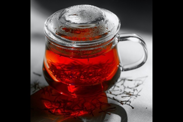 شاي بالزعفران