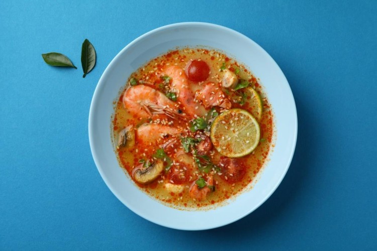 شوربة الجمبري بالليمون