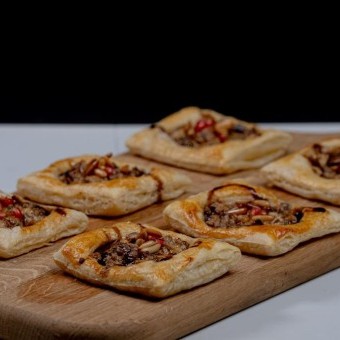 فطائر البف باستري باللحم بالفيديو