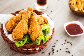 اليوم الوطني للدجاج المقلي .. اتبعي وصفتنا بحذافيرها