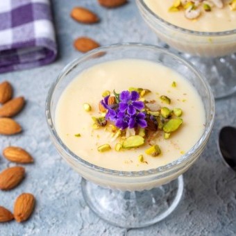 حلى كاسات السميد بالكريمة