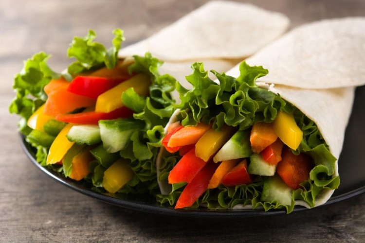 لفائف تورتيلا بالخضار