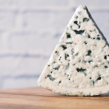 فوائد الجبنة الزرقاء الصحية