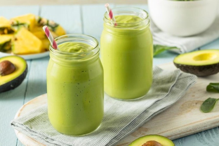 عصير الأفوكادو بالعسل بدون حليب