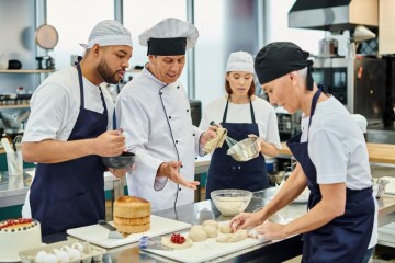 يوم الشيف العالمي 20 أكتوبر.. حكاية مهنة تحوّل الطعام إلى فن